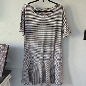 Vineyard Vines Navy and White Striped Short Sleeve Drop Waist Dress